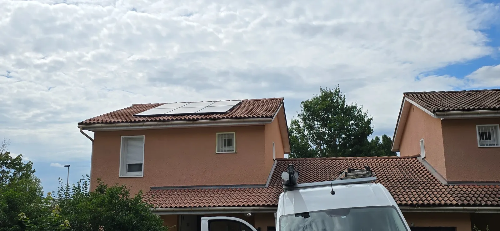Installation photovoltaïque onduleur et coffrets
